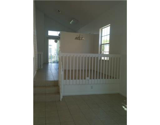 9829 Scribner Lane Property Photo 12