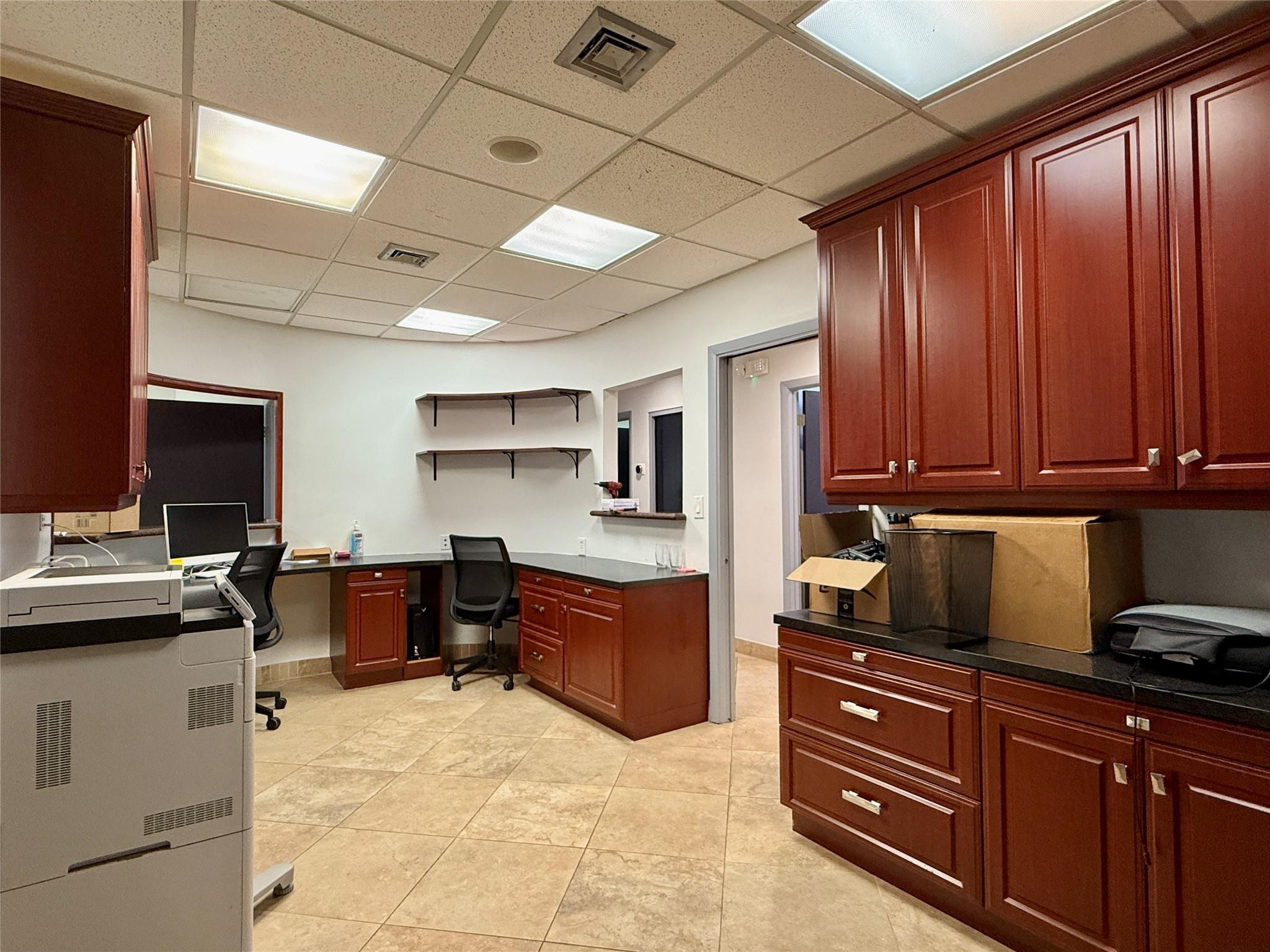 1500 N University Drive 101 Property Photo 10