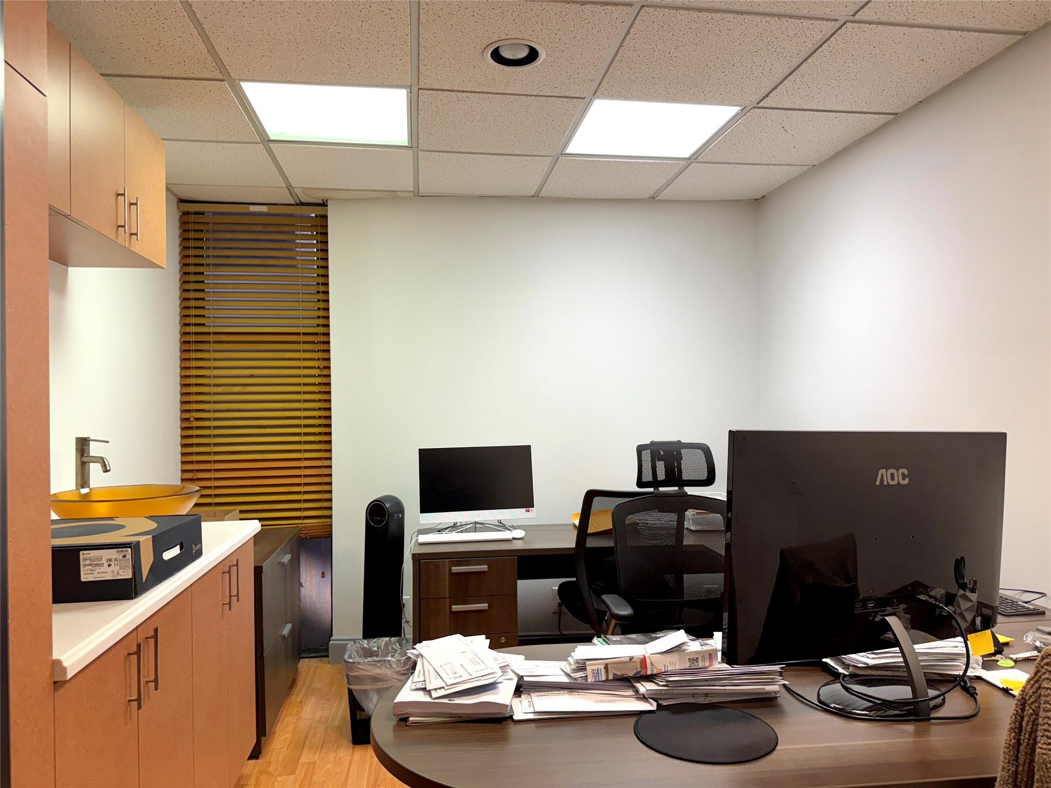 1500 N University Drive 101 Property Photo 17