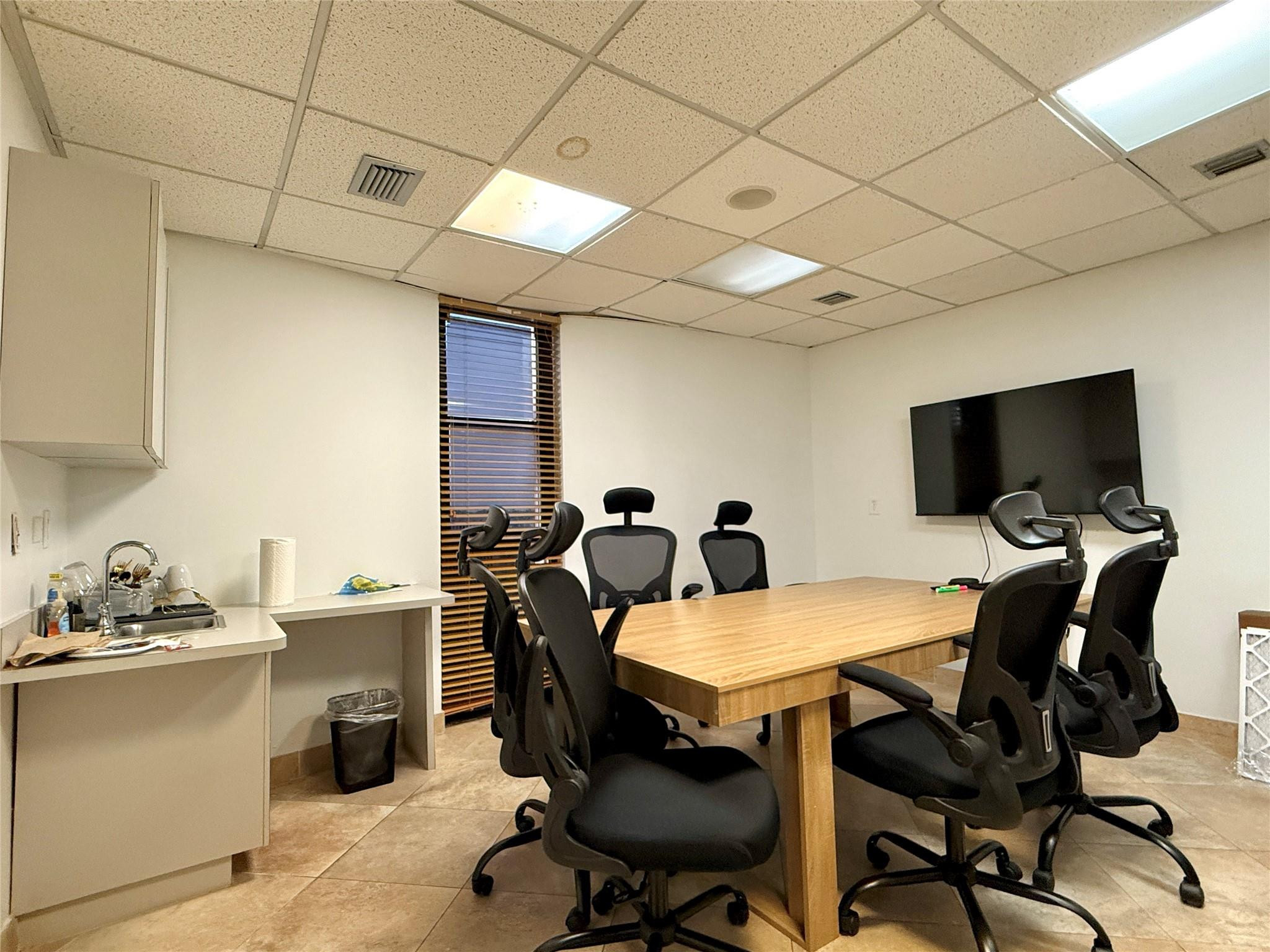 1500 N University Drive 101 Property Photo 18