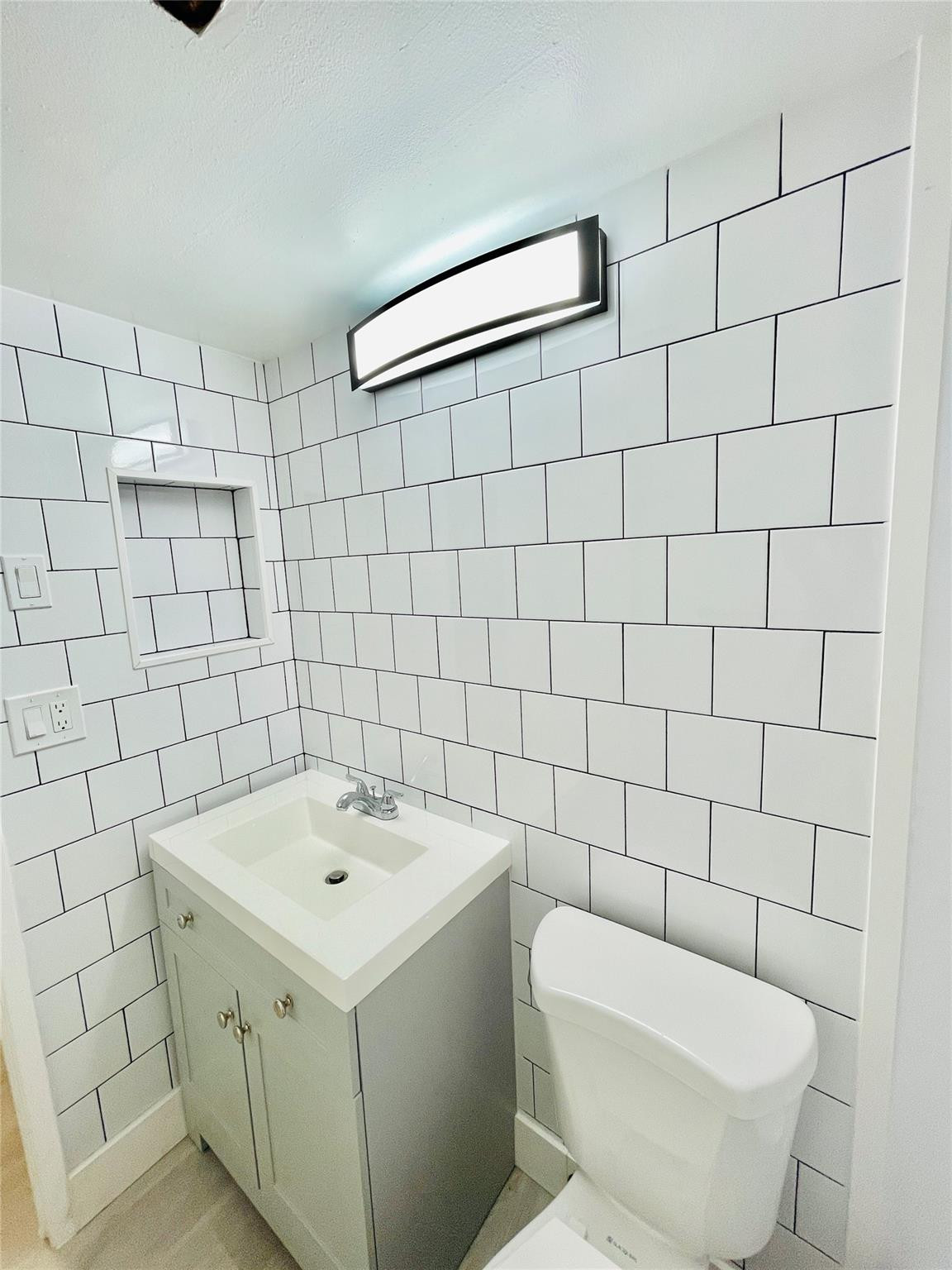 257 S Cypress Road 414 Property Photo 15
