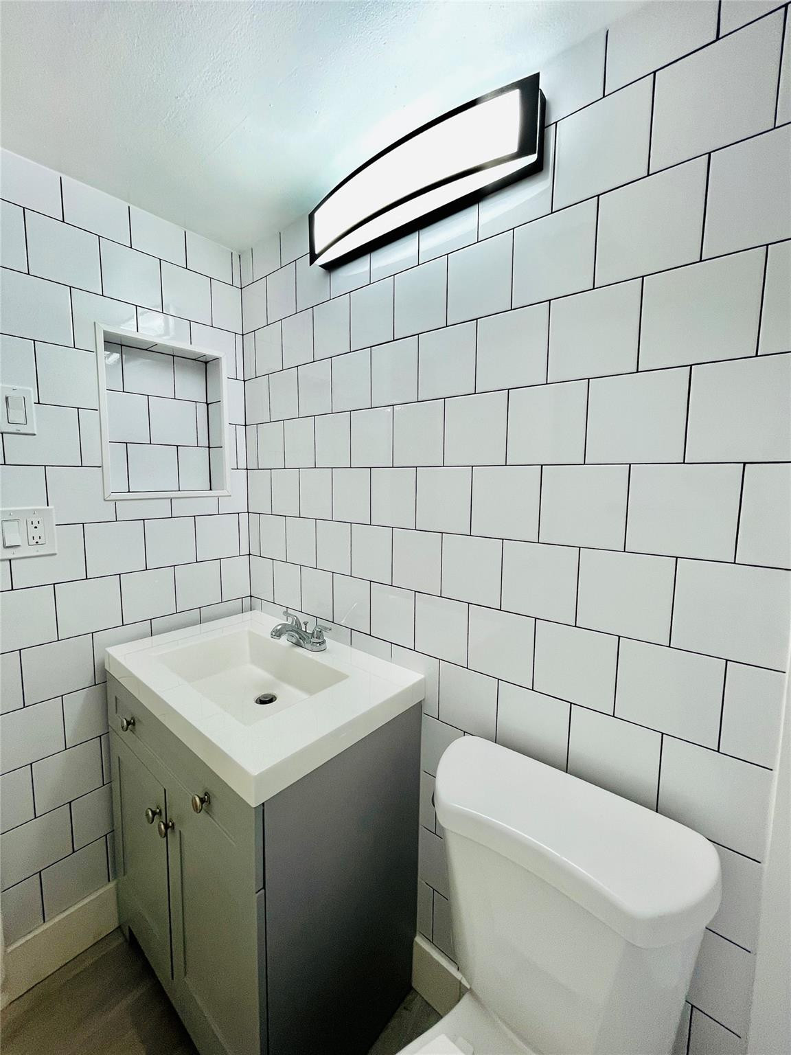 257 S Cypress Road 414 Property Photo 19