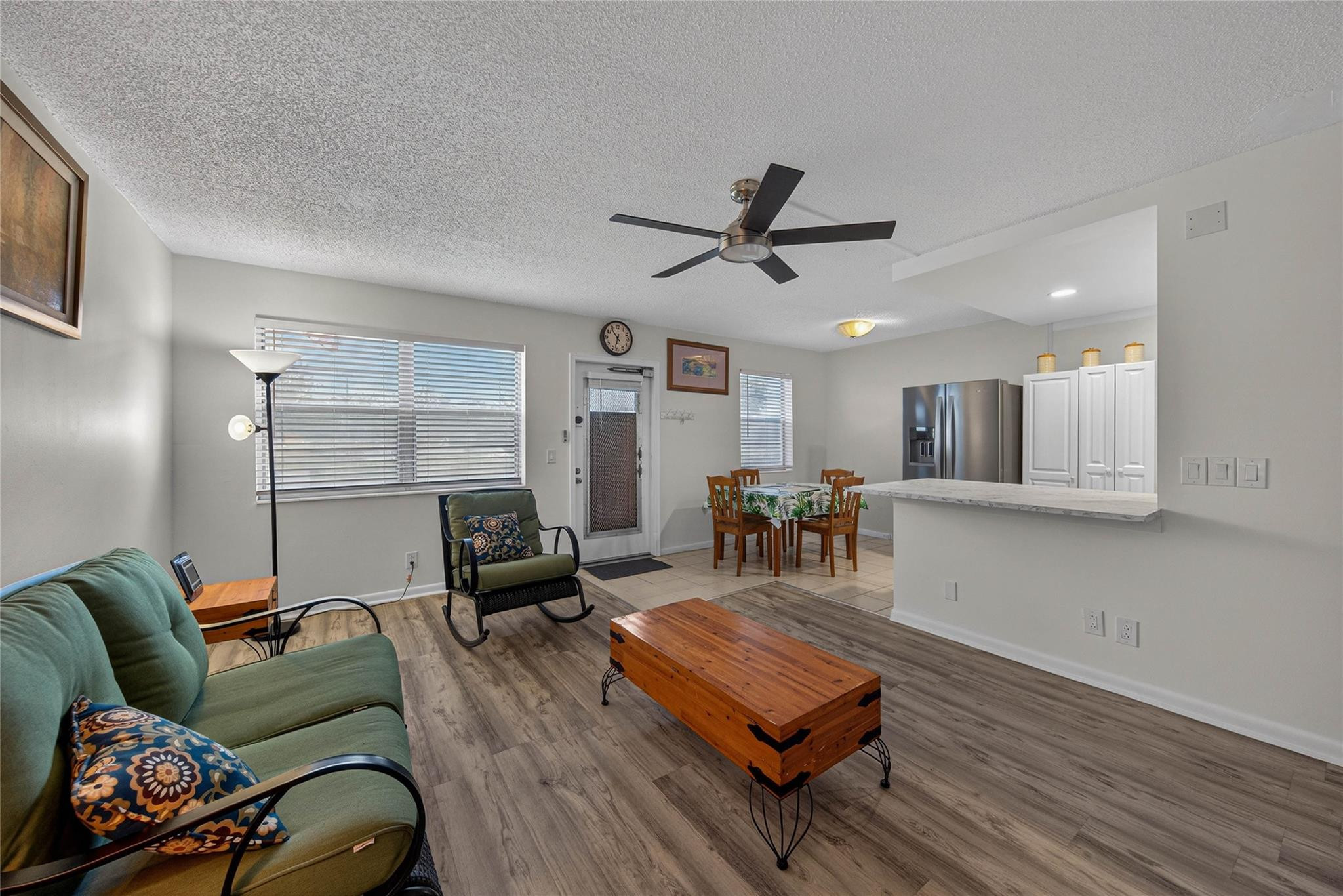 51 Farnham C Property Photo 6