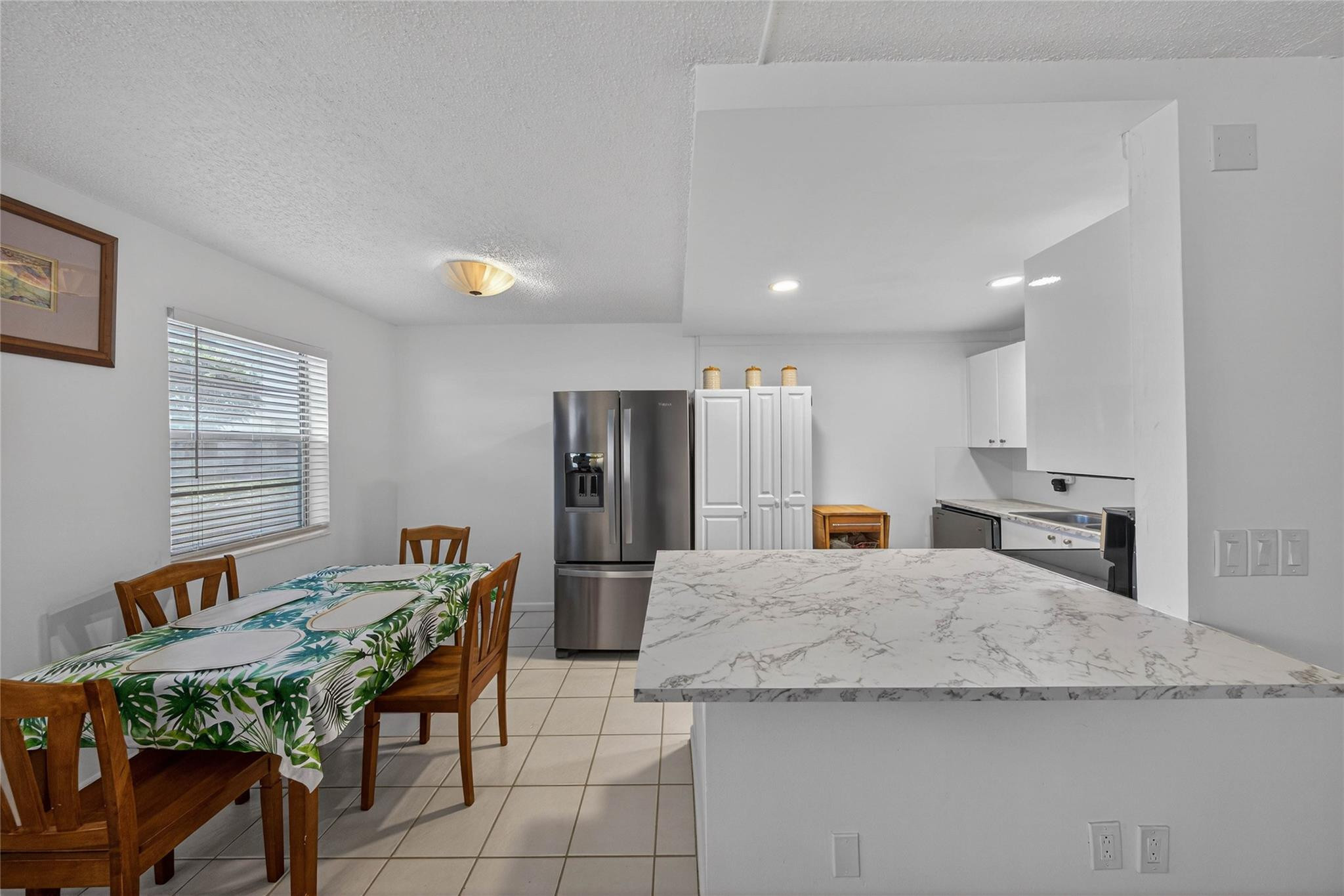51 Farnham C Property Photo 9