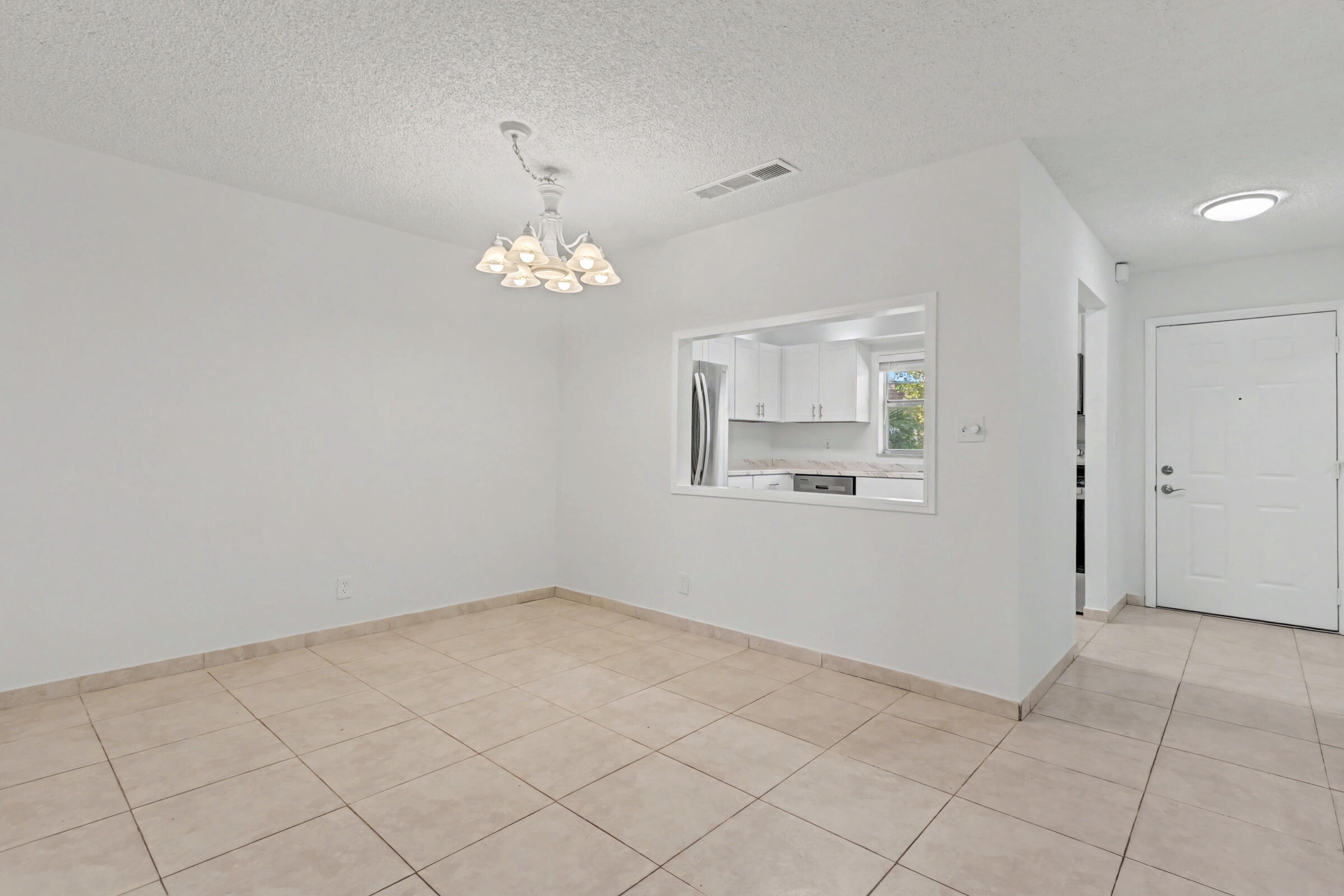 437 Sw Natura Avenue F Property Photo 4