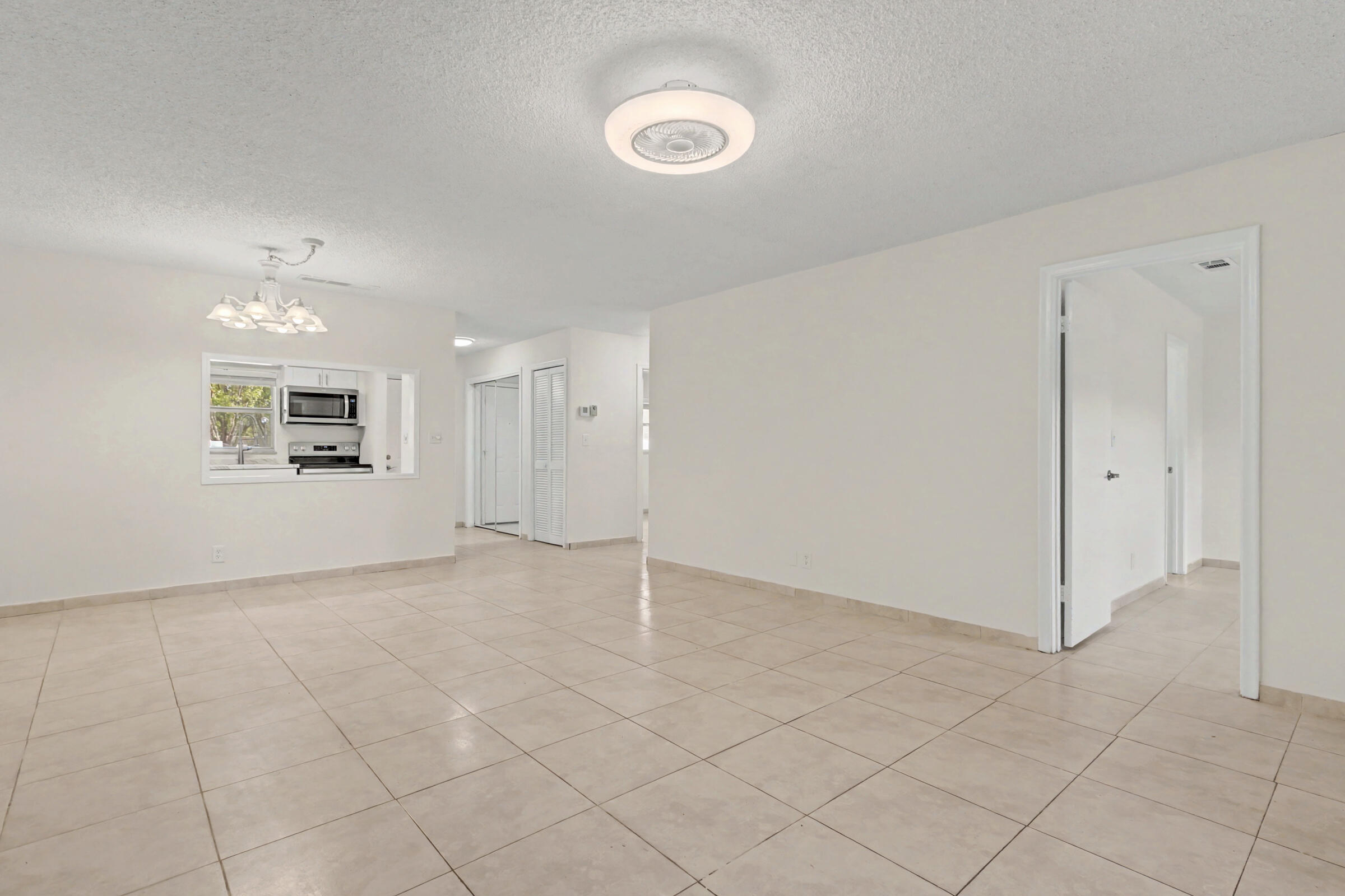 437 Sw Natura Avenue F Property Photo 9