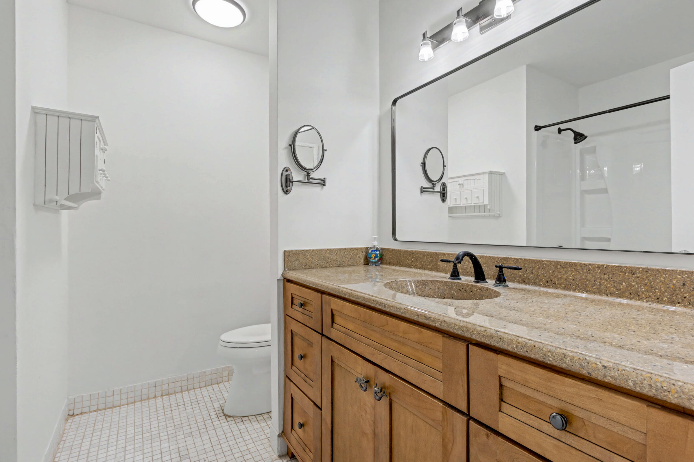 437 Sw Natura Avenue F Property Photo 12