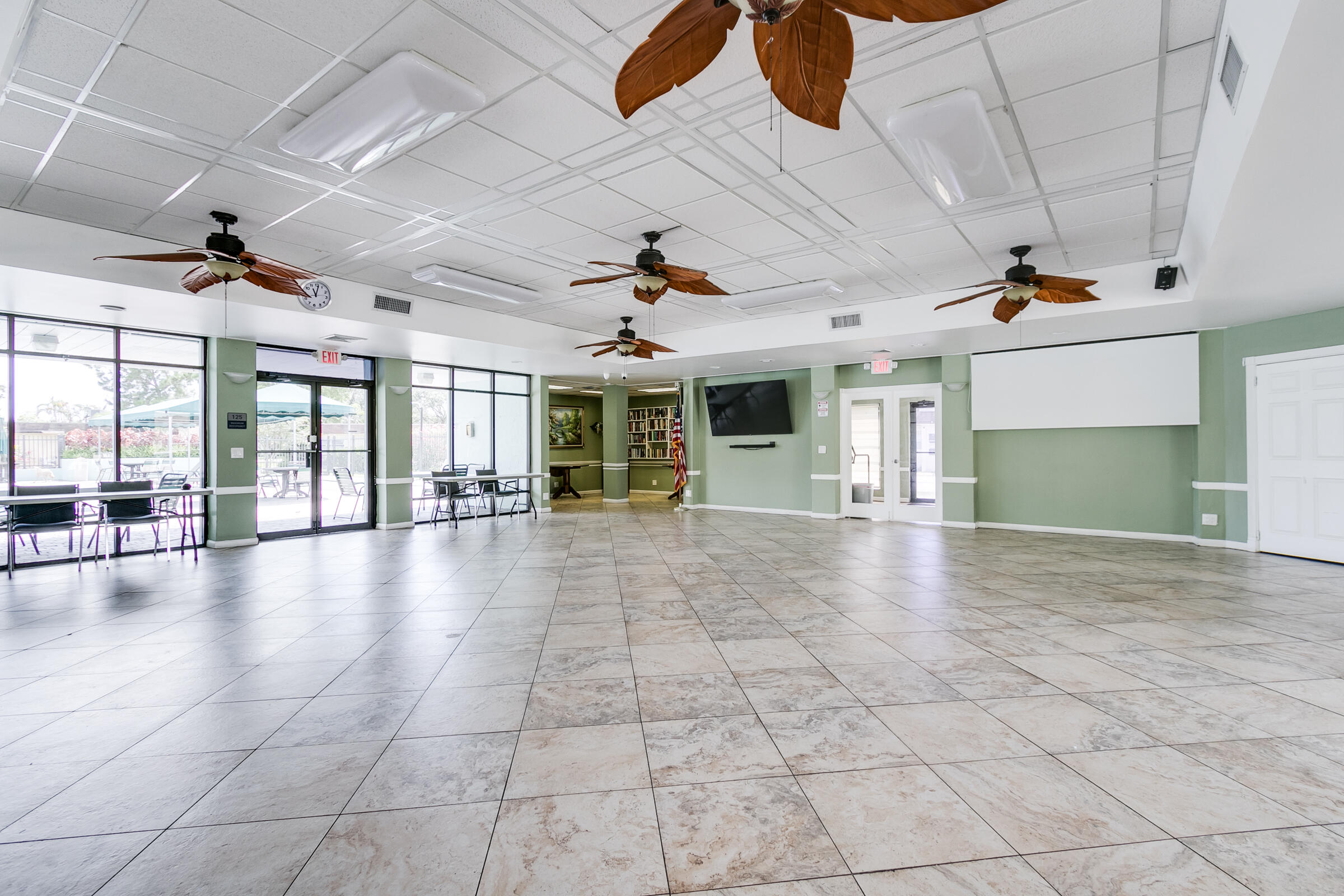 437 Sw Natura Avenue F Property Photo 22