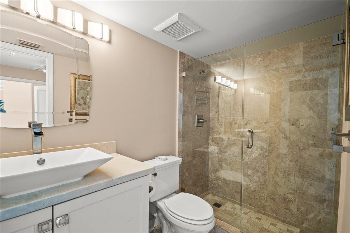 1890 S Ocean Drive Ph4 Property Photo 26