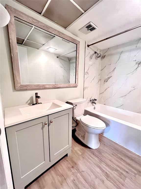 F10555971 Property Photo 4