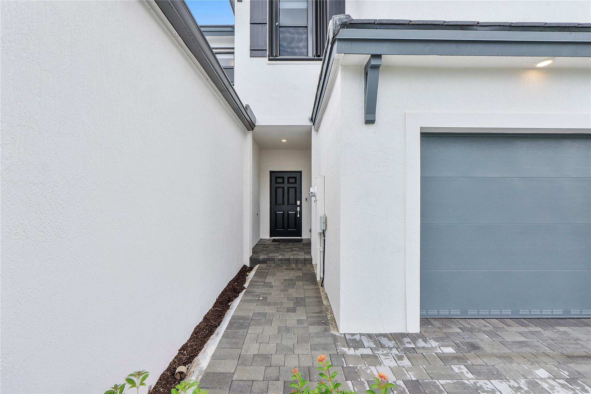 F10556010 Property Photo 4