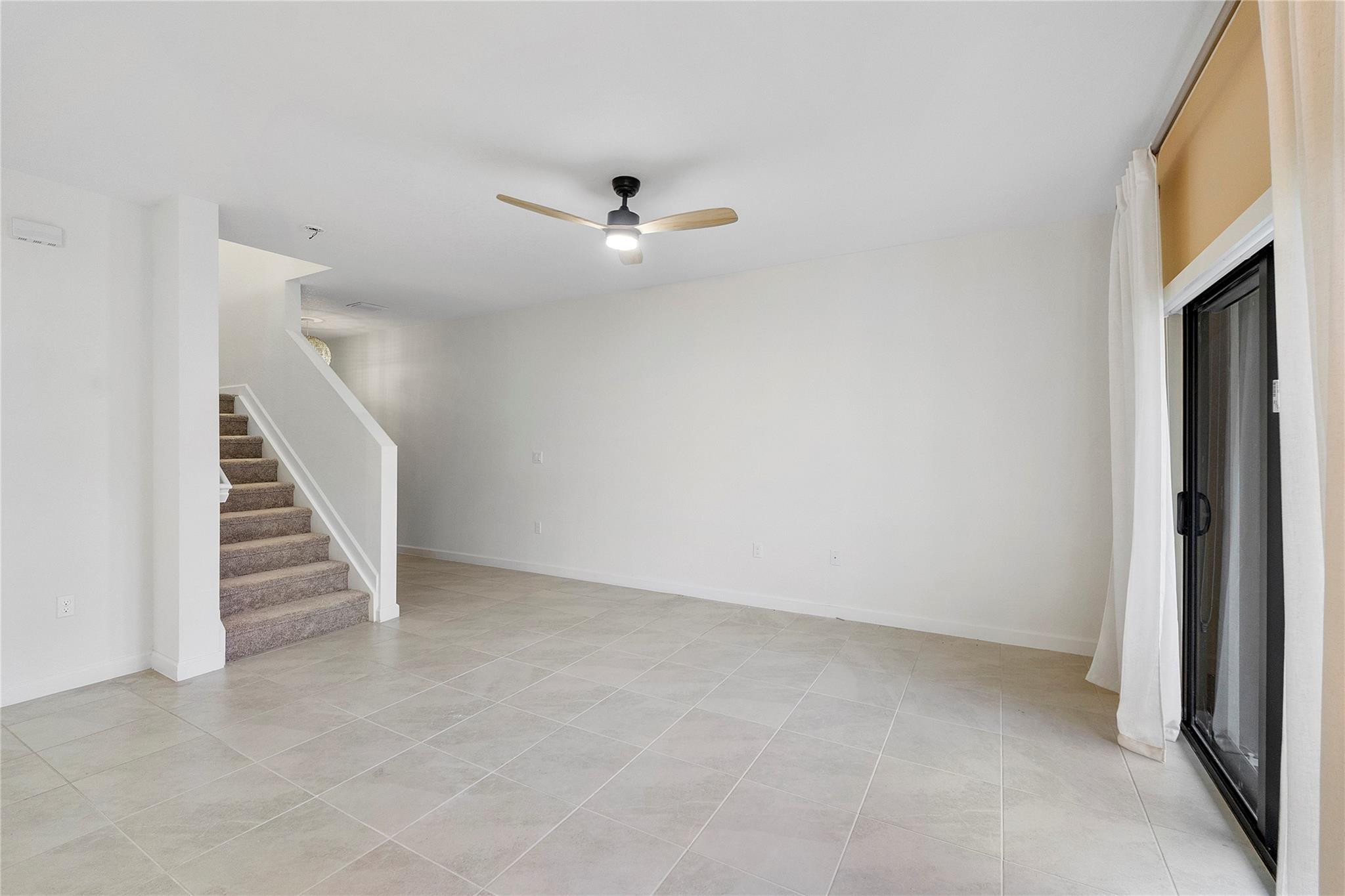 F10556010 Property Photo 8