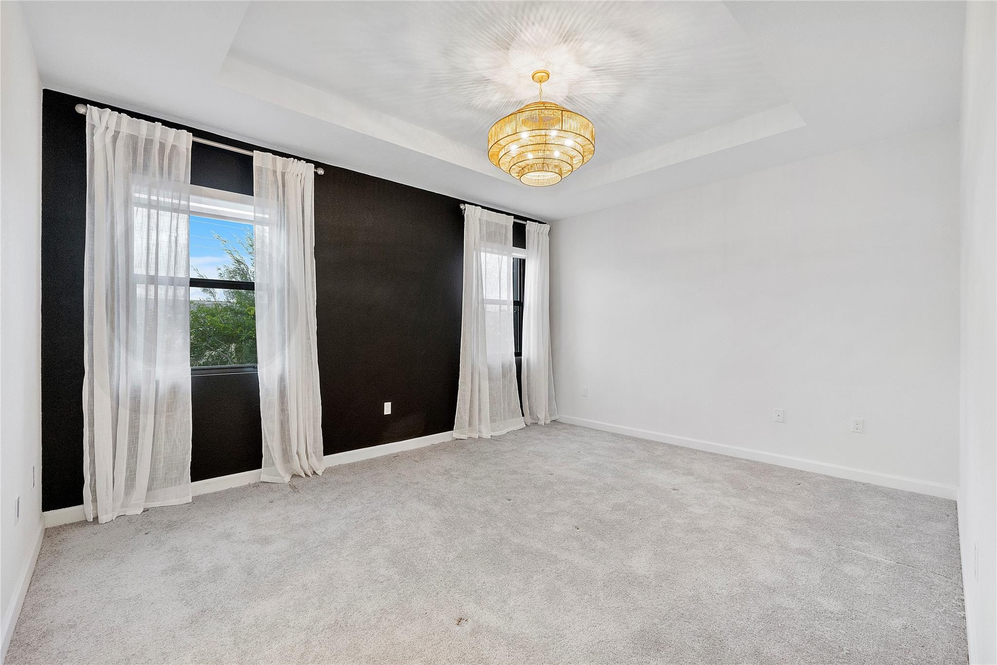 F10556010 Property Photo 22