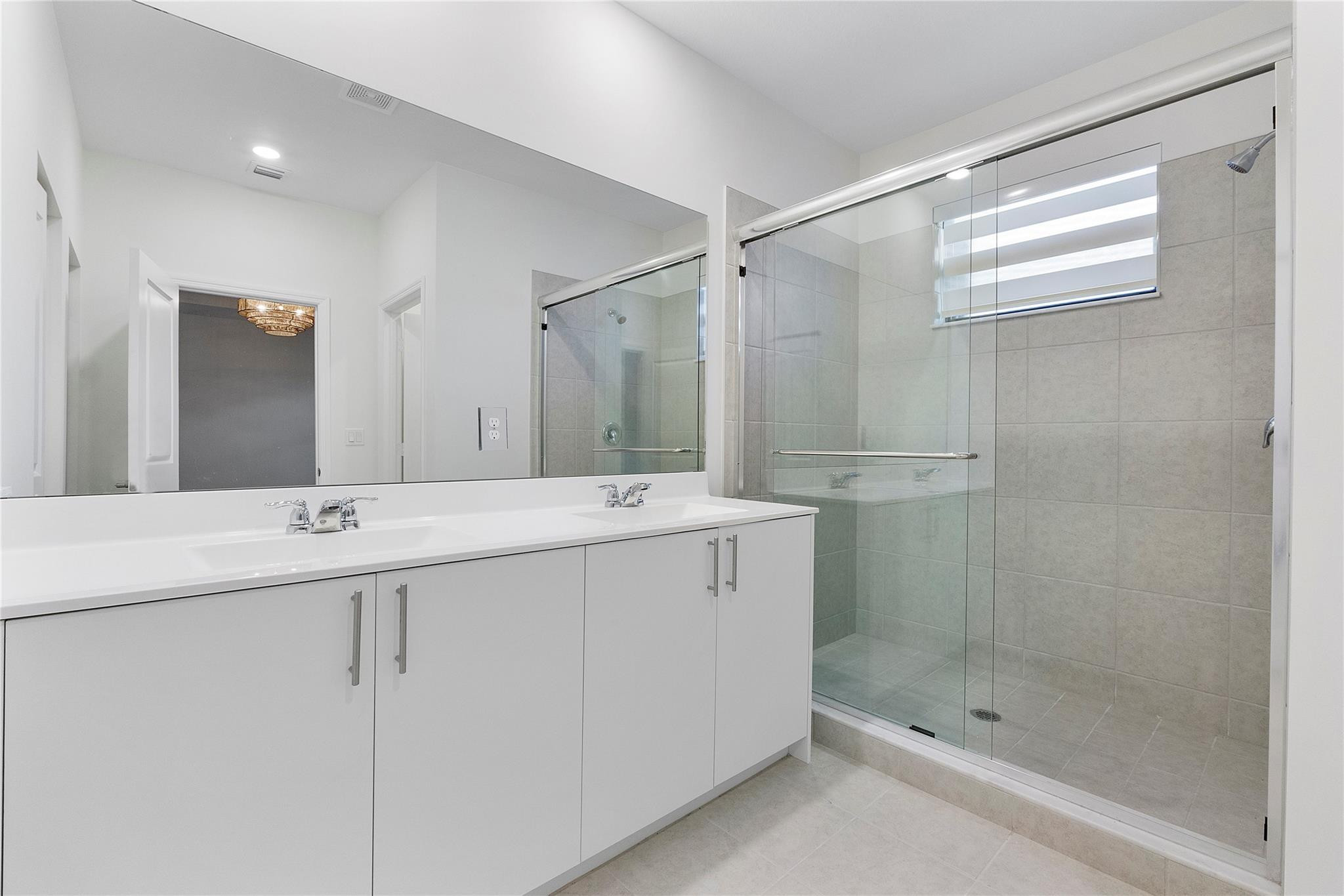 F10556010 Property Photo 25