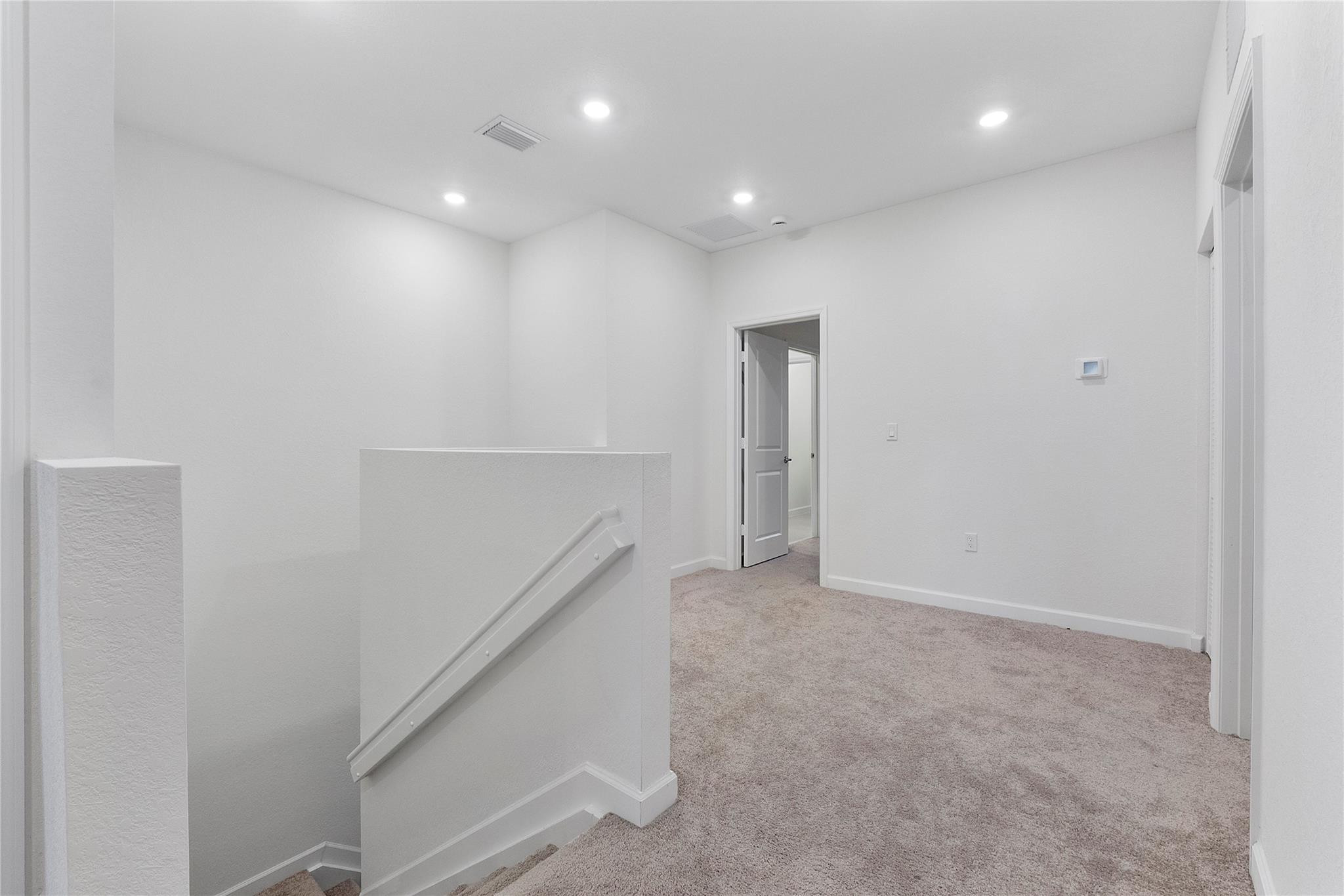 F10556010 Property Photo 32