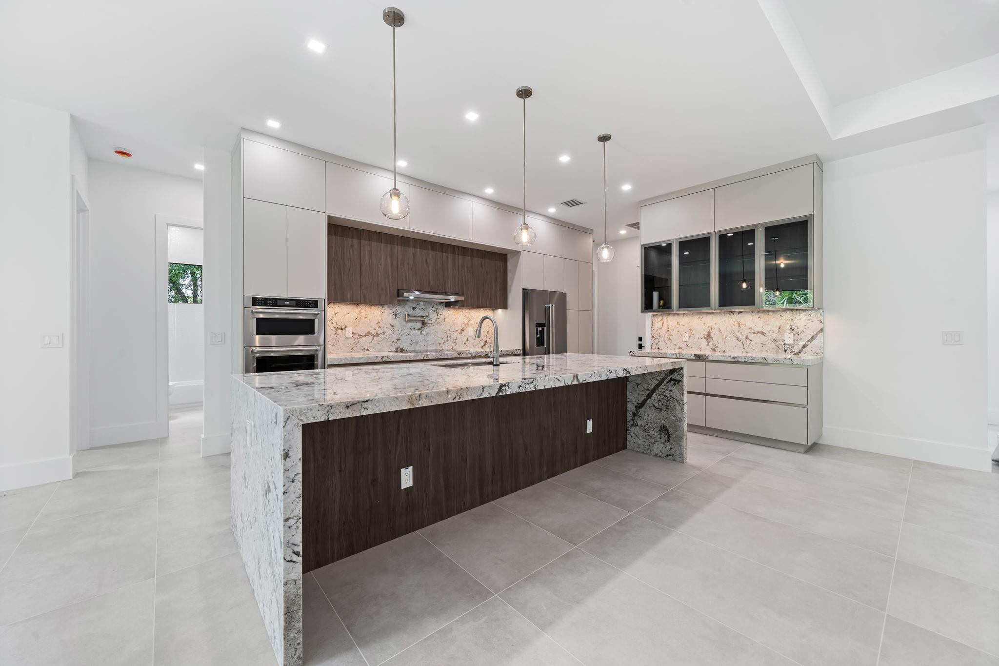 18651 49th Street Property Photo 18