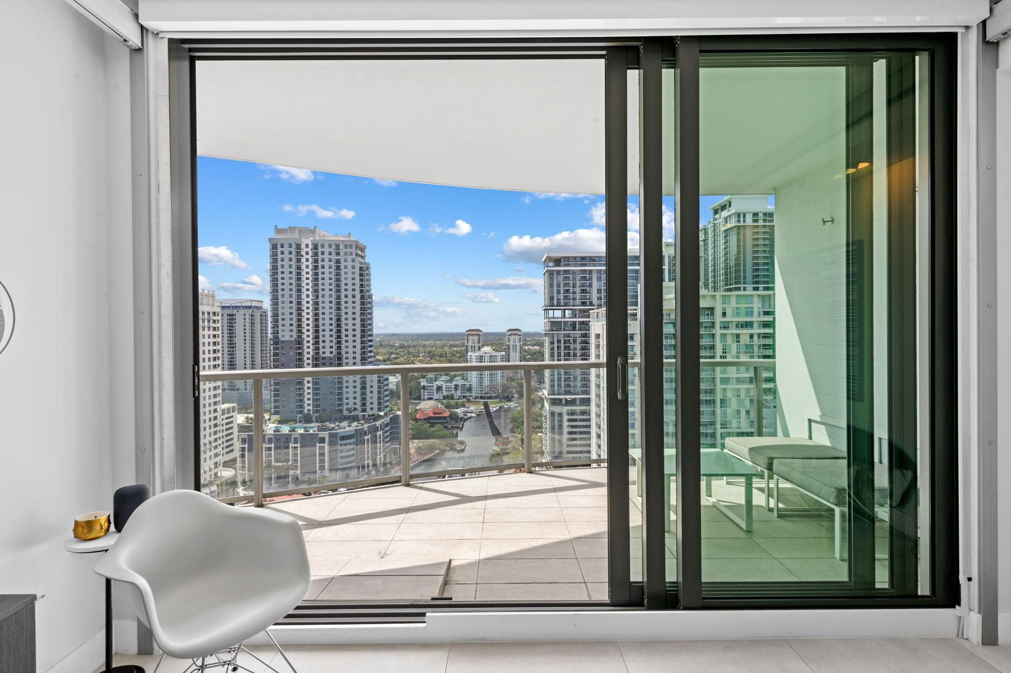 100 E Las Olas Boulevard 2404 Property Photo 20