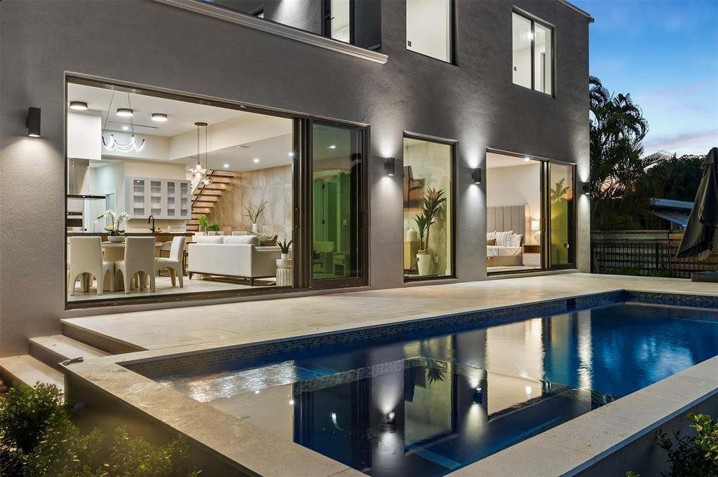 1212 Avocado Isle Property Photo 3