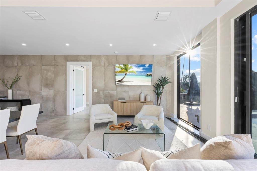1212 Avocado Isle Property Photo 13