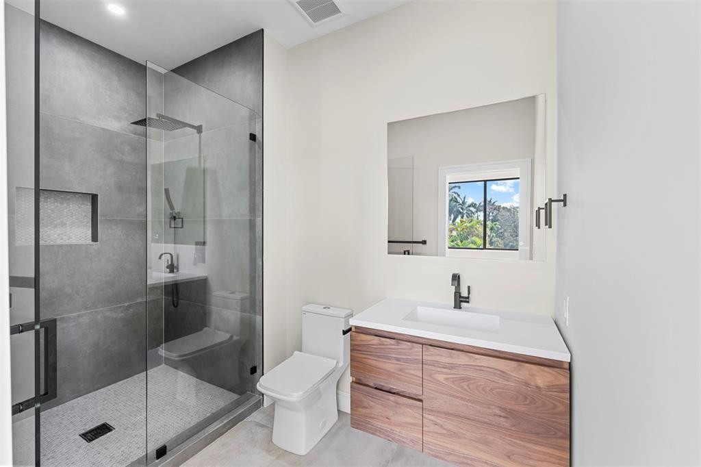 1212 Avocado Isle Property Photo 22