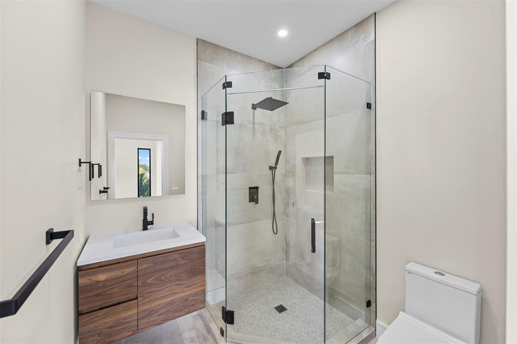 1212 Avocado Isle Property Photo 23