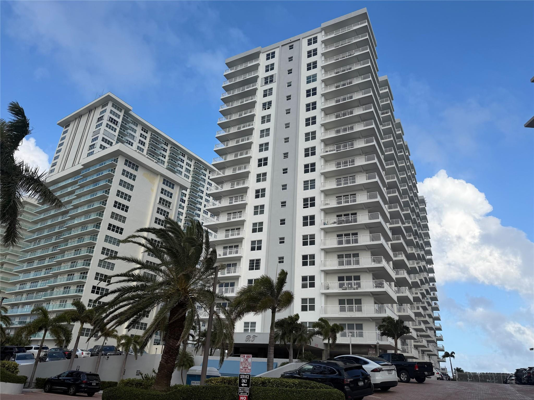 3850 Galt Ocean Drive 210