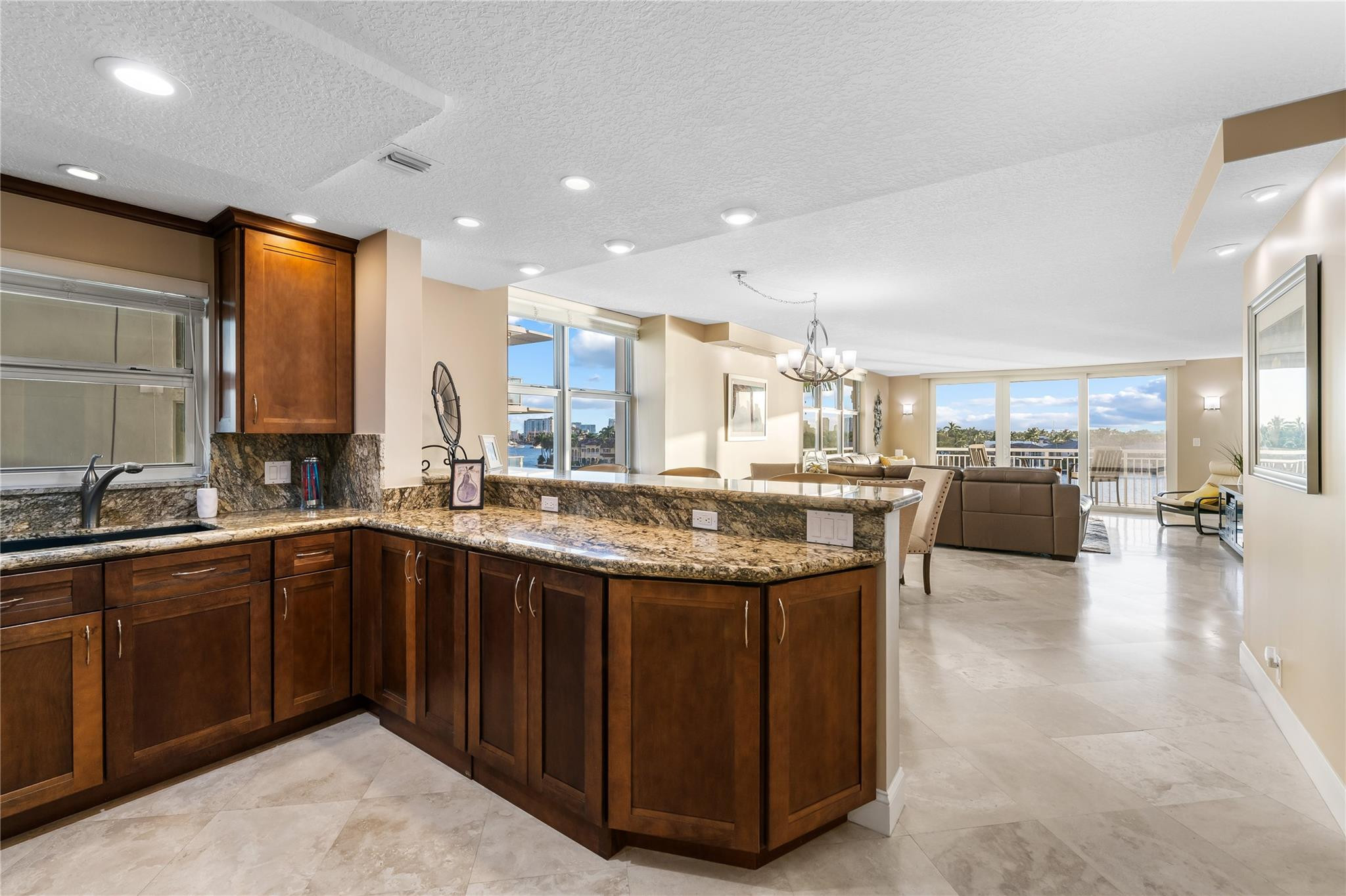 511 Bayshore Drive 501 Property Photo 4