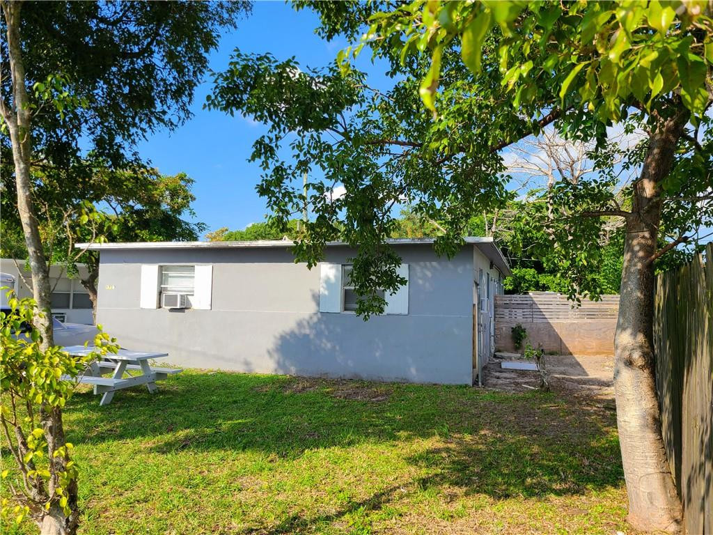 1707 NW 7th Street A Property Photo 1