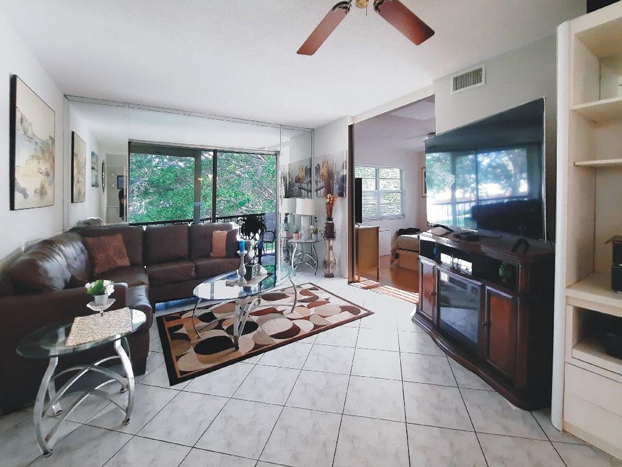 F10556279 Property Photo 5