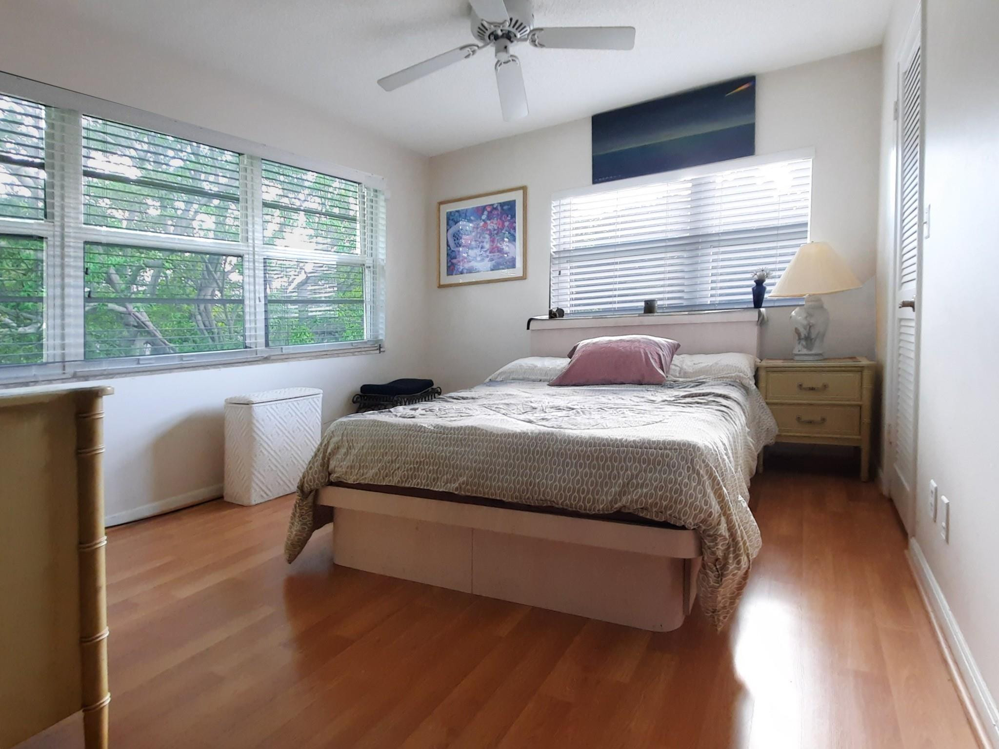 F10556279 Property Photo 6