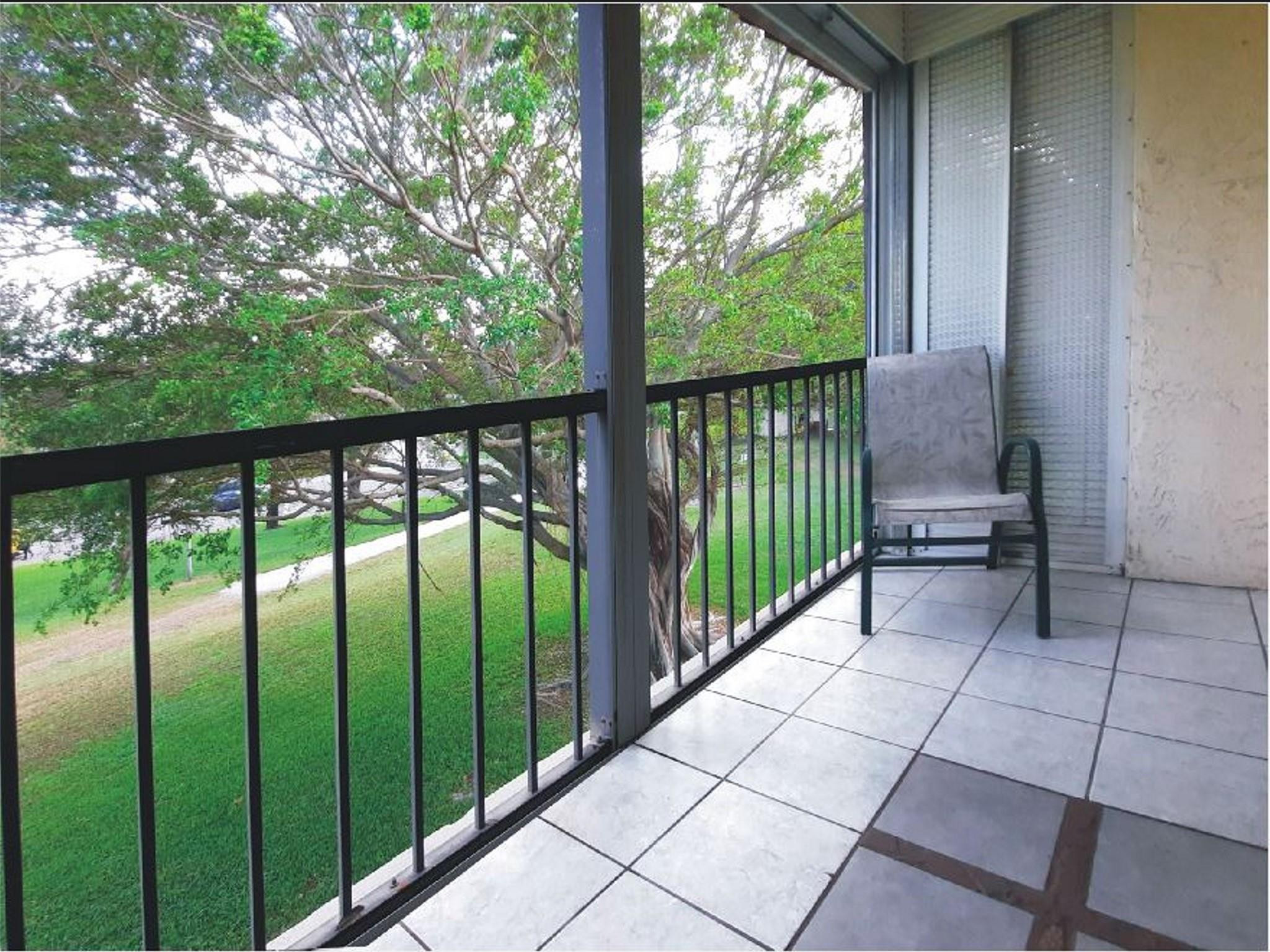 F10556279 Property Photo 11