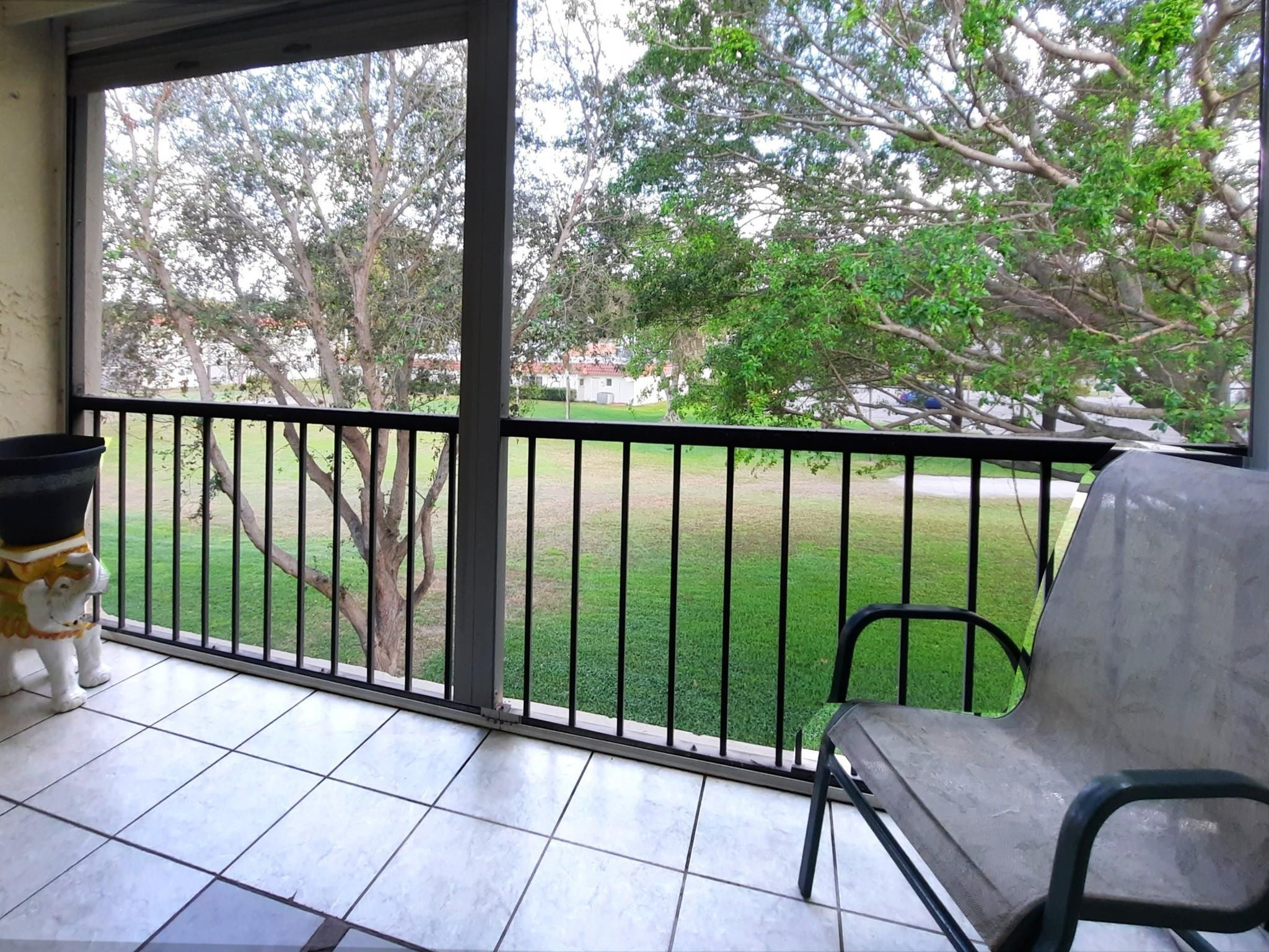 F10556279 Property Photo 12