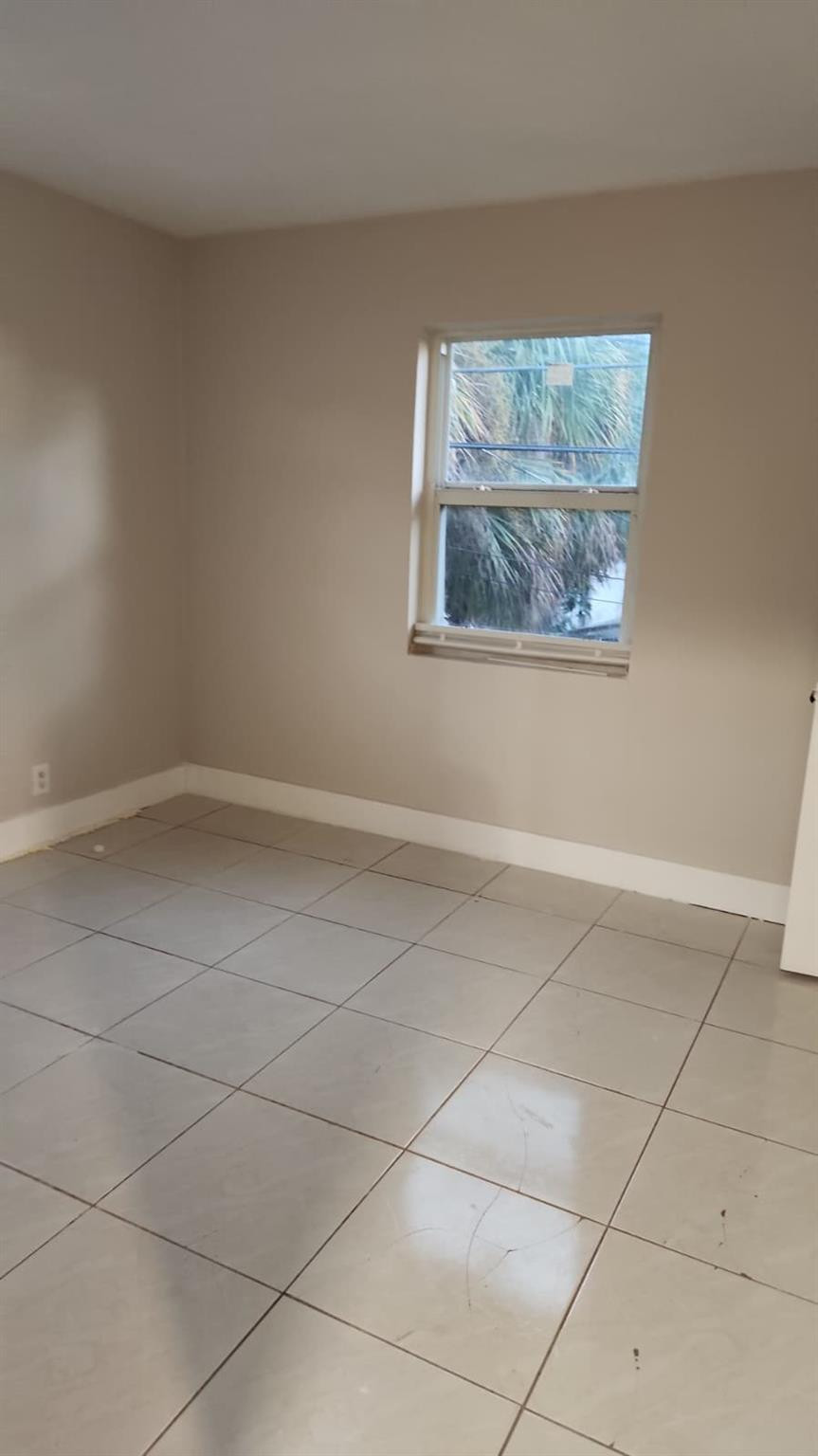 1104 State Street B Property Photo 1