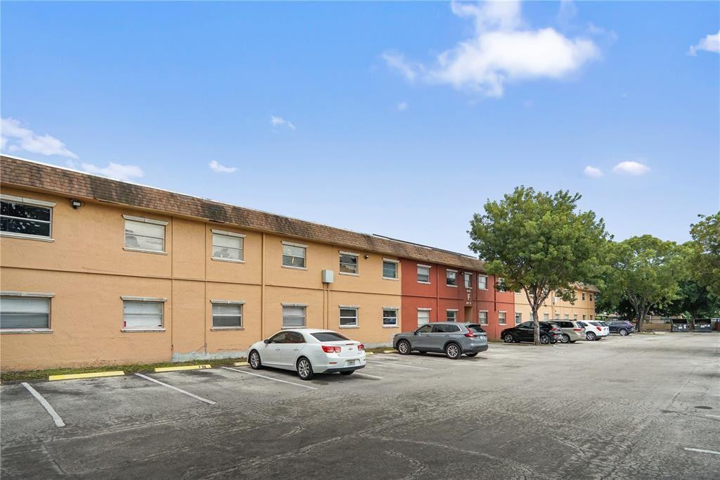 101 Ne 41st Street F101 Property Photo 2