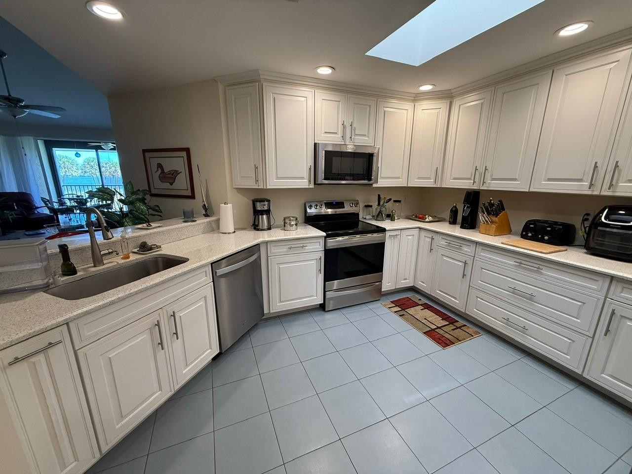 6102 Se Landing Way 13 Property Photo 3
