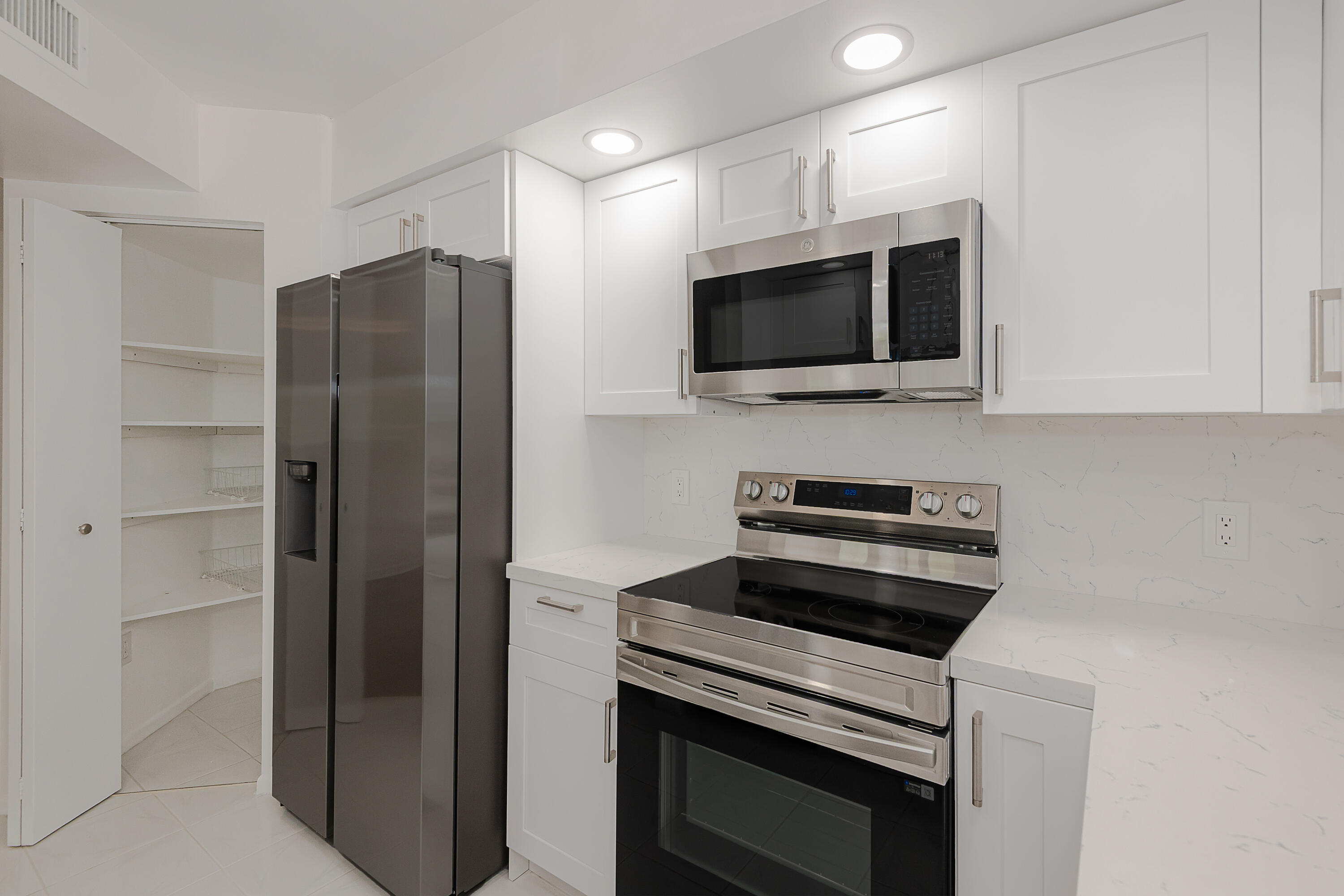 13800 SW 14th Street 211