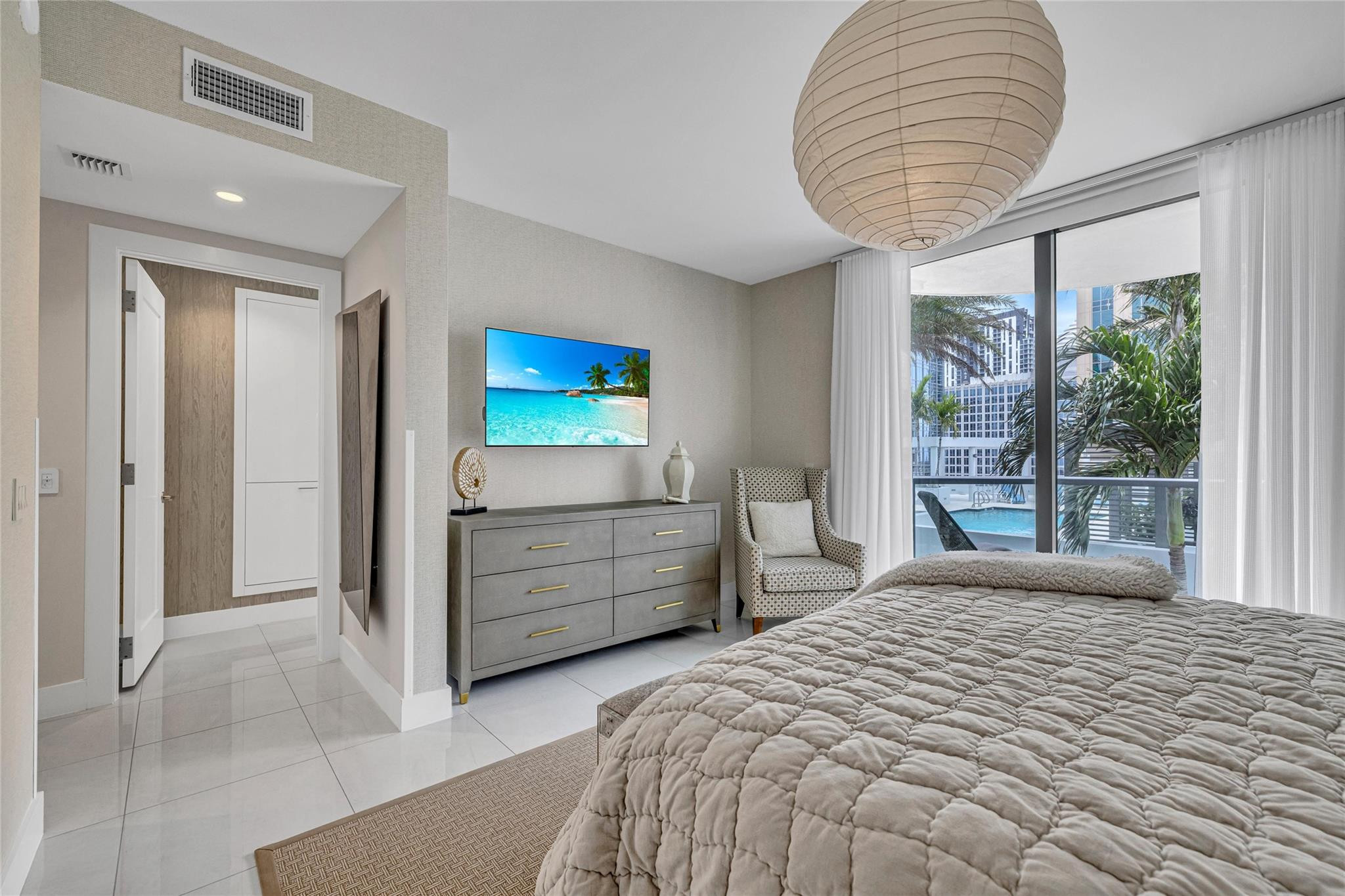 100 E Las Olas Boulevard 1701 Property Photo 19