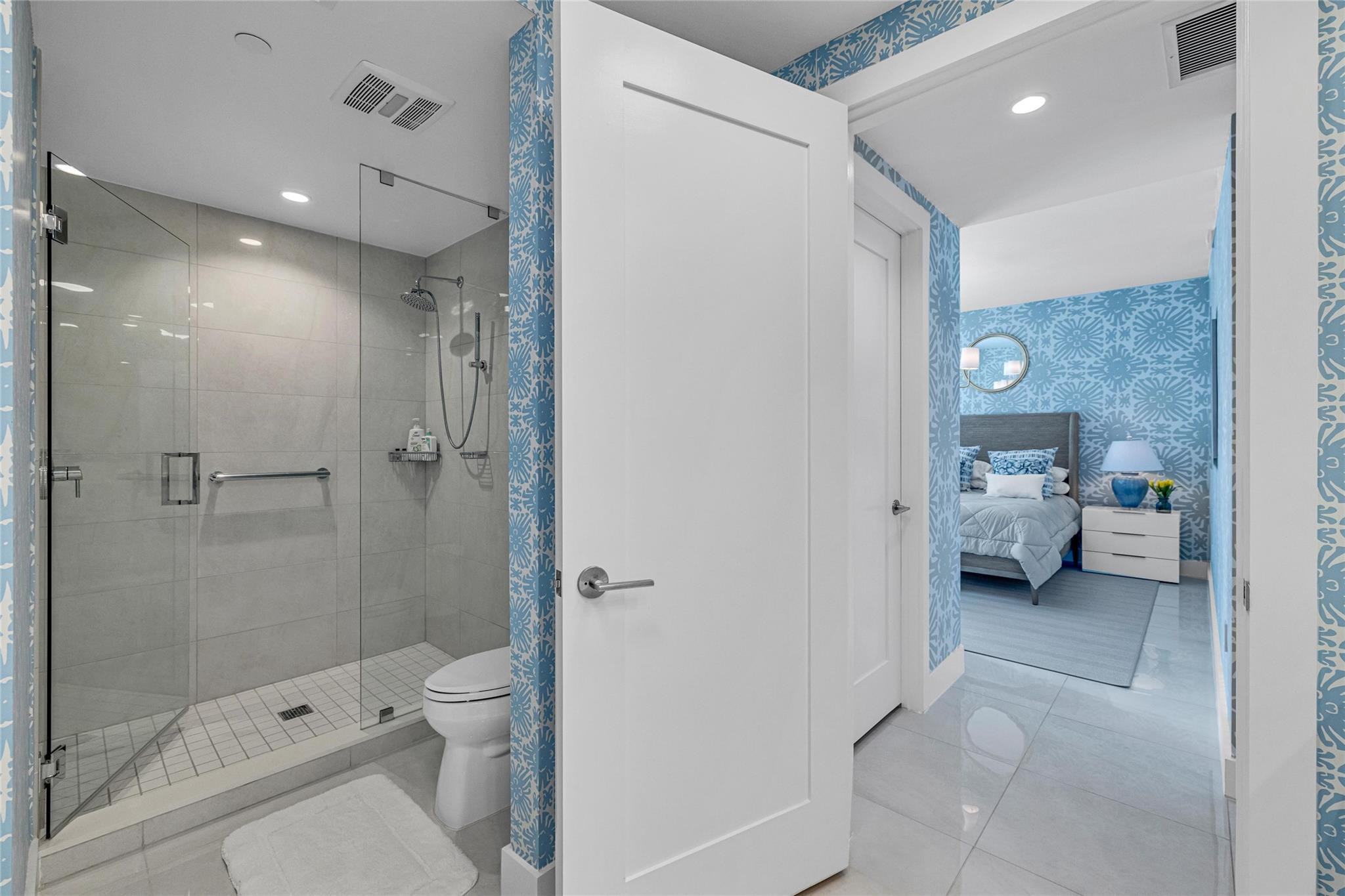 100 E Las Olas Boulevard 1701 Property Photo 29