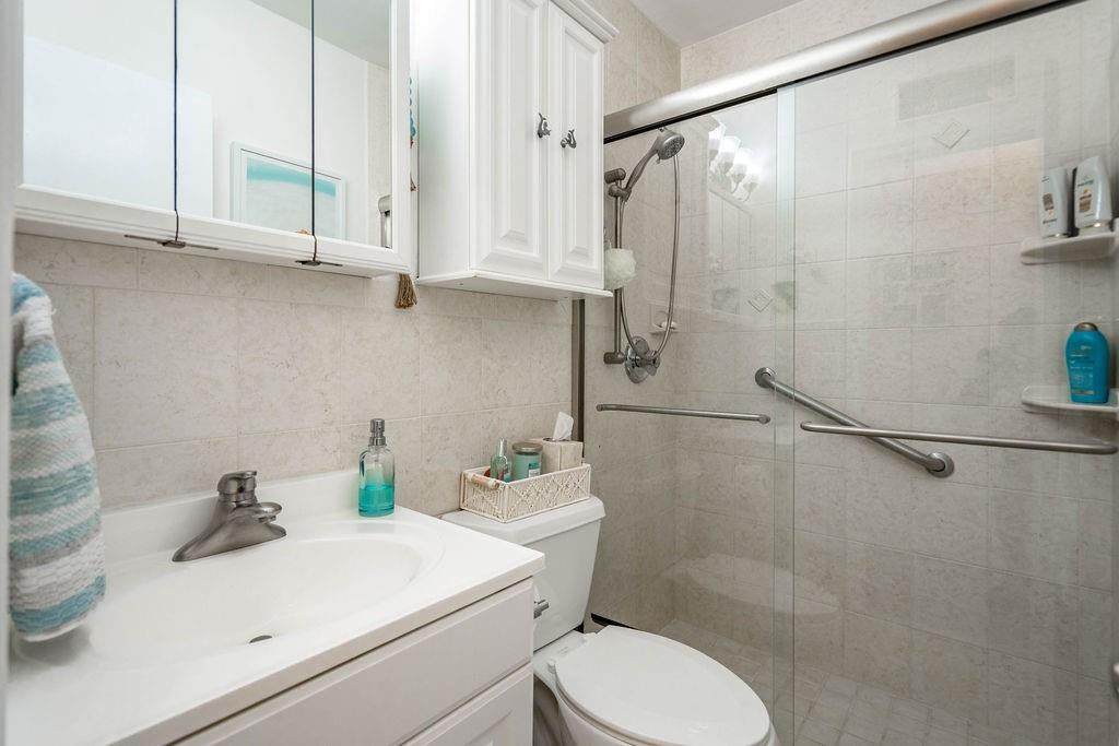 2100 Ne 38th Street 229 Property Photo 8