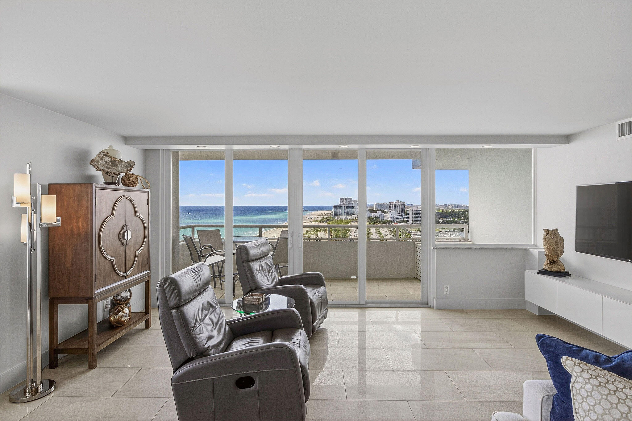 545 S Fort Lauderdale Beach Boulevard 1702 Property Photo 28