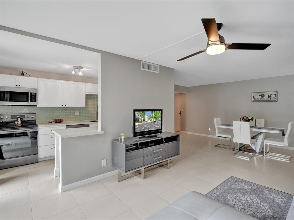 1301 River Reach Drive 201 Property Photo 9