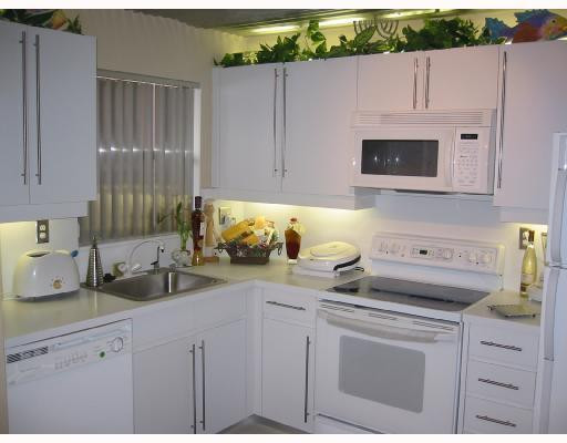 9601 Sunrise Lakes Blvd, 102, Sunrise, Fl 33322 Property Photo 1