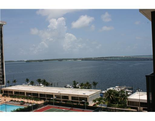 1915 Brickell Avenue 1104c Property Photo 15