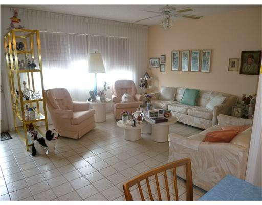 F1157100 Property Photo 1
