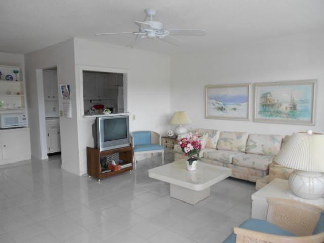 2064 Cambridge D 2064, Deerfield Beach, Fl 33442 Property Photo 1