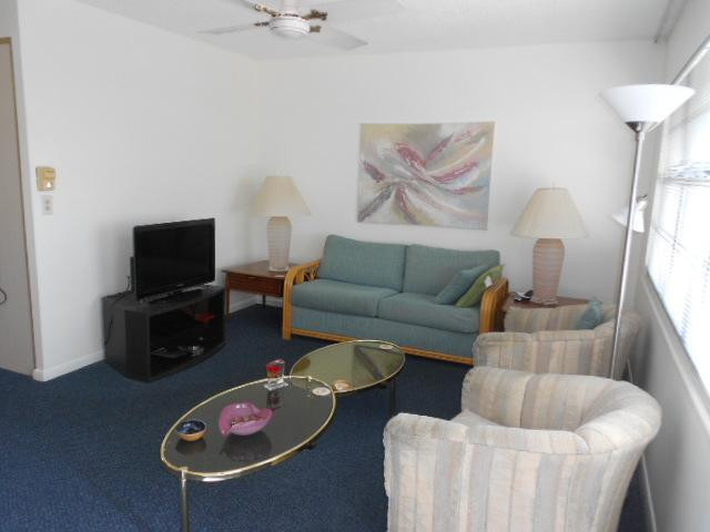 429 Grantham B 429, Deerfield Beach, Fl 33442 Property Photo 1