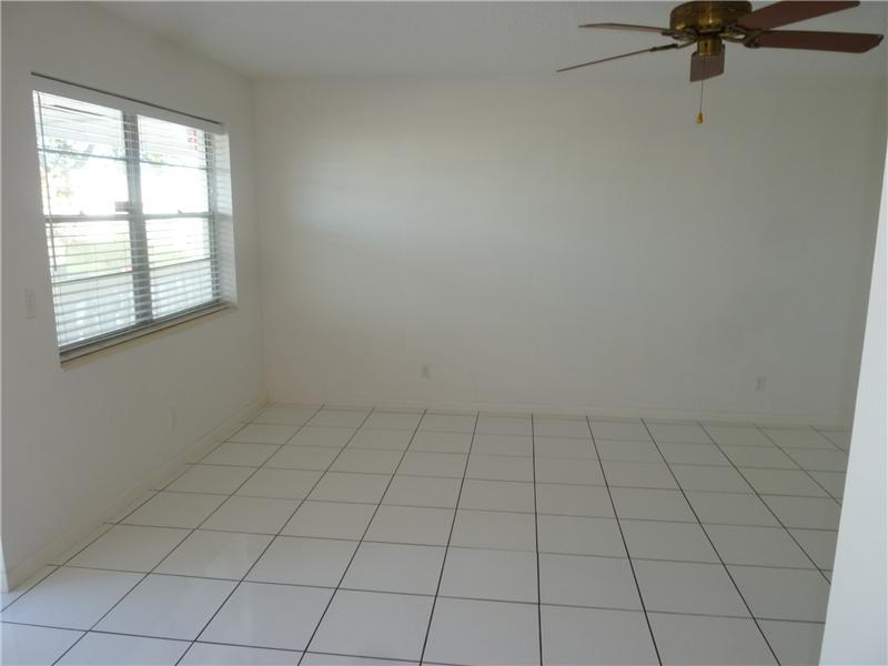 375 Markham Q 375 Property Photo 1
