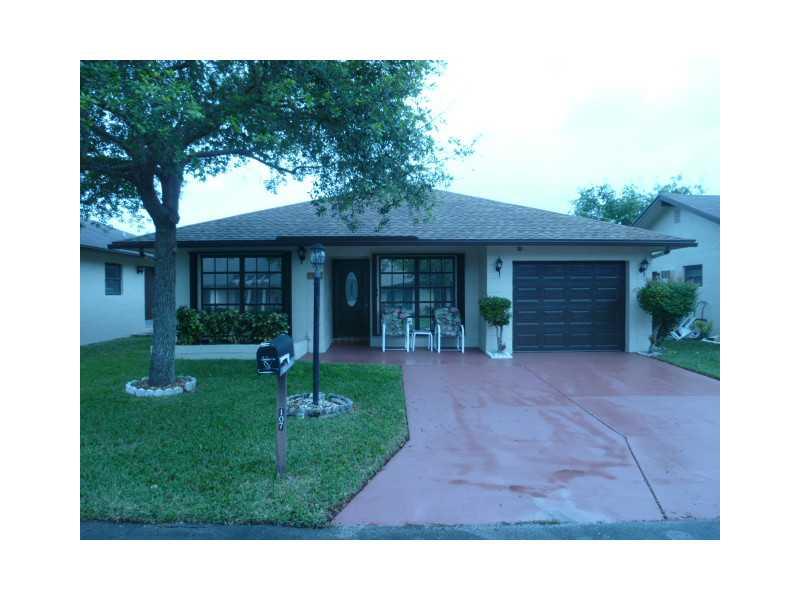 1525 Sw 21st Way Property Photo 1