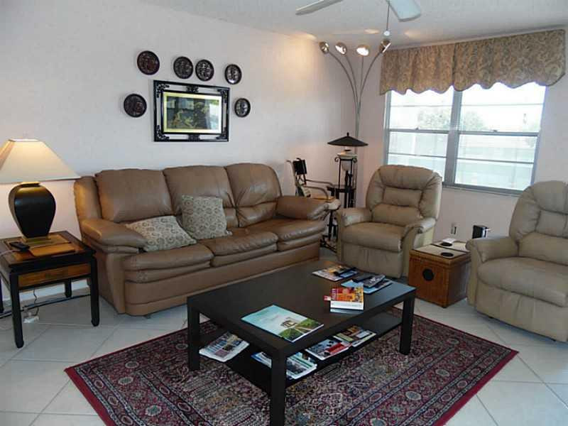 3063 Oakridge F 3063, Deerfield Beach, Fl 33442 Property Photo 1