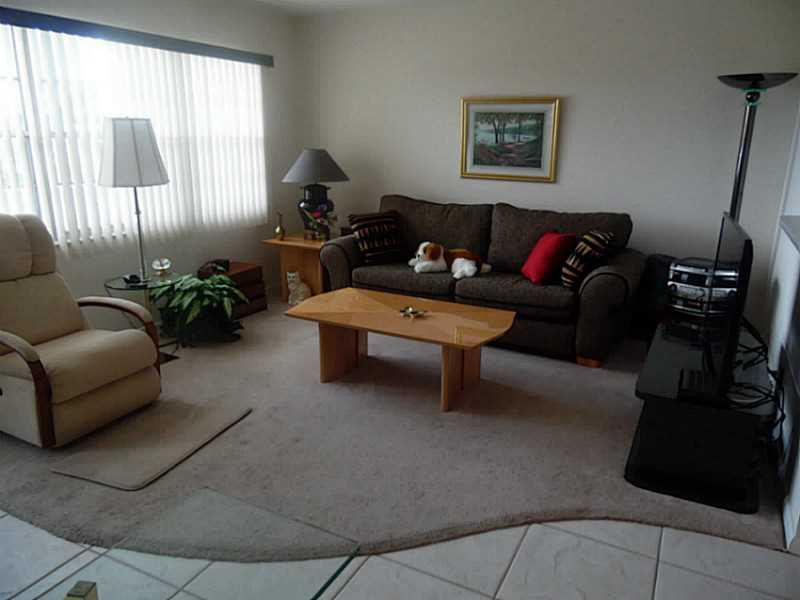 4072 Cambridge D 4072, Deerfield Beach, Fl 33442 Property Photo 1